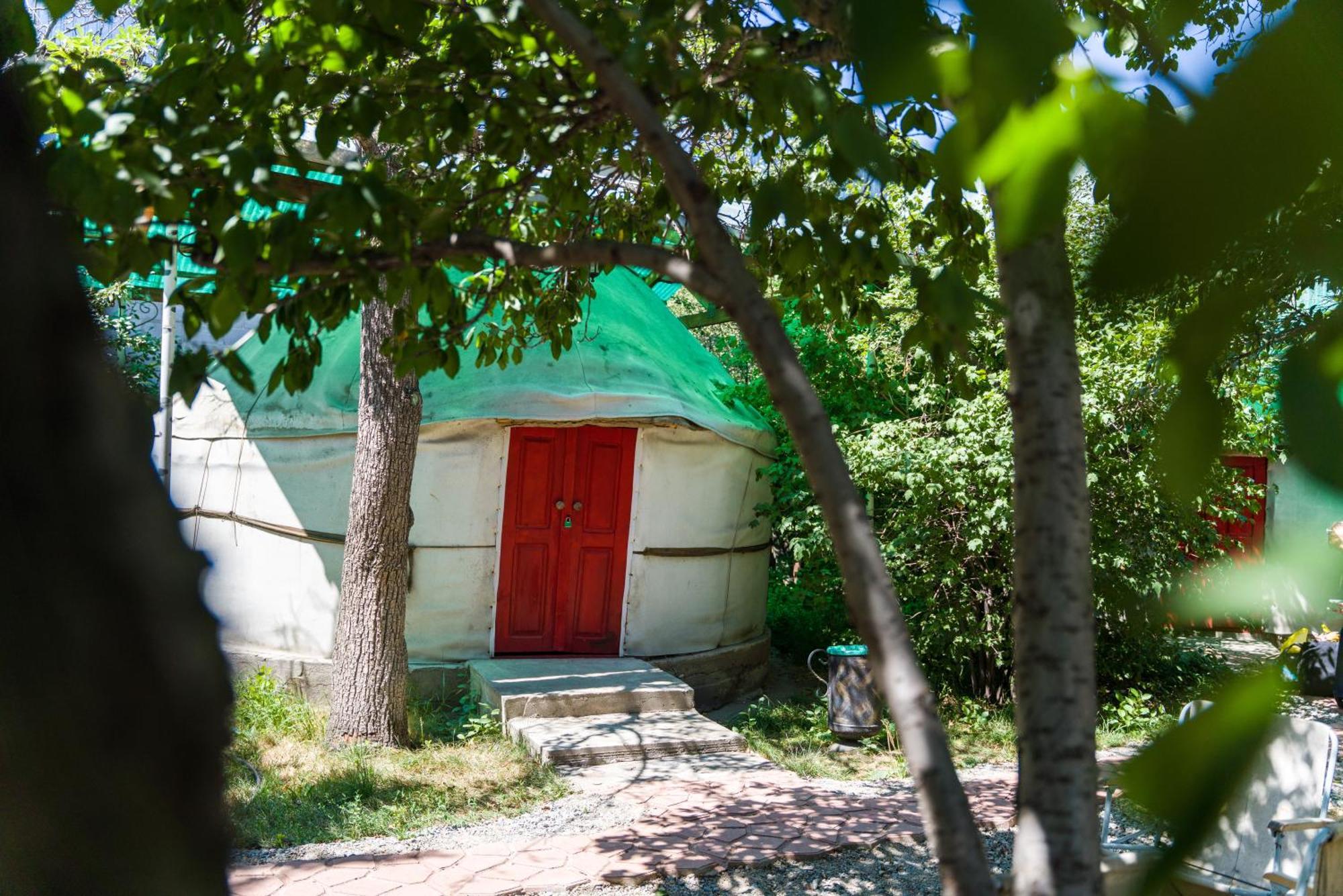 Arista Yurt Camp Hotel Karakol Exterior photo
